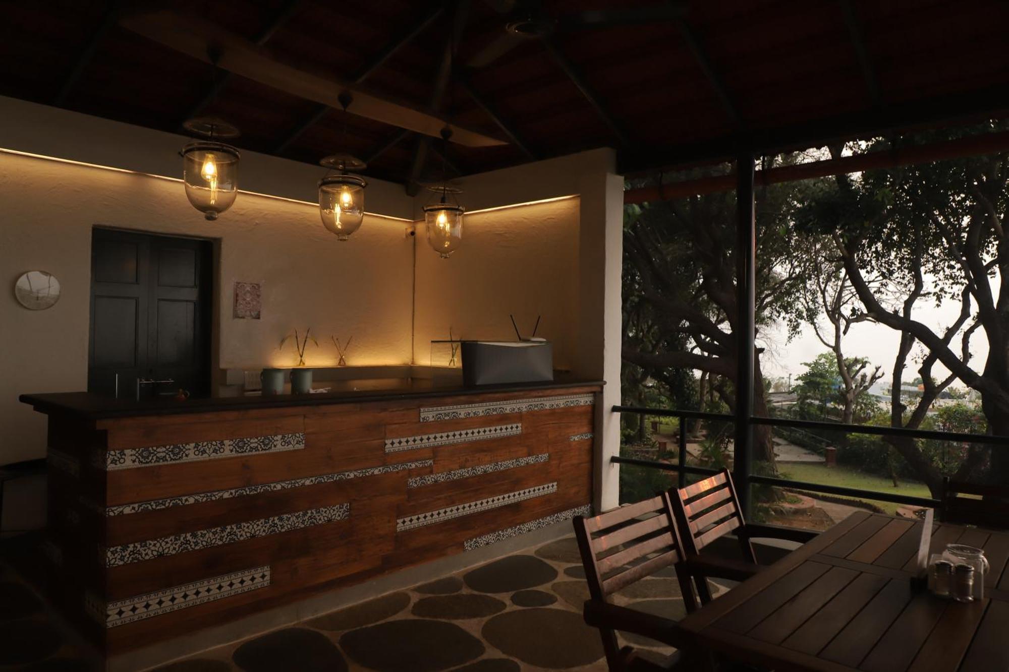 The Lighthouse - Formerly Known As Utan Sea Resort Thane Bagian luar foto
