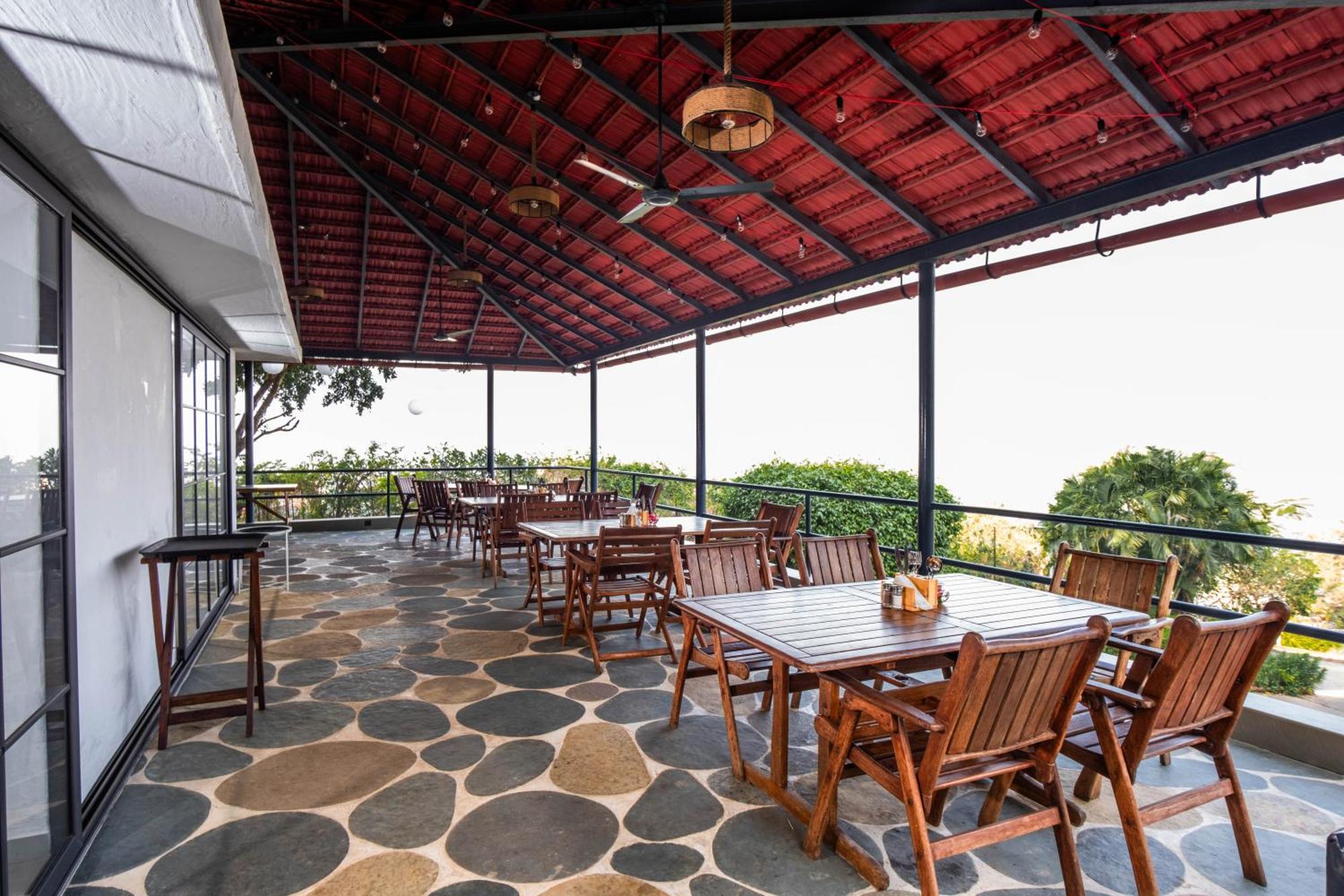 The Lighthouse - Formerly Known As Utan Sea Resort Thane Bagian luar foto