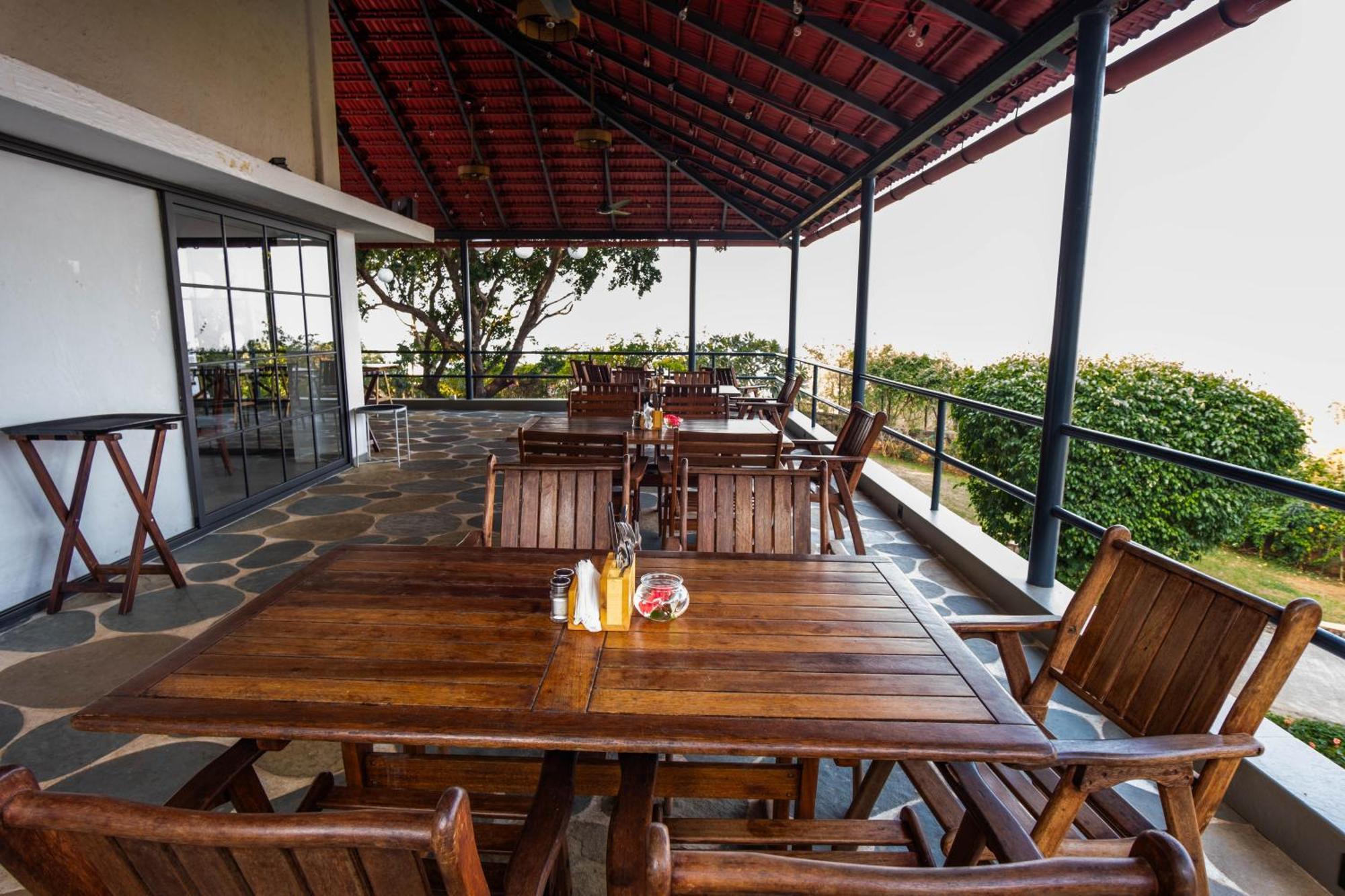 The Lighthouse - Formerly Known As Utan Sea Resort Thane Bagian luar foto